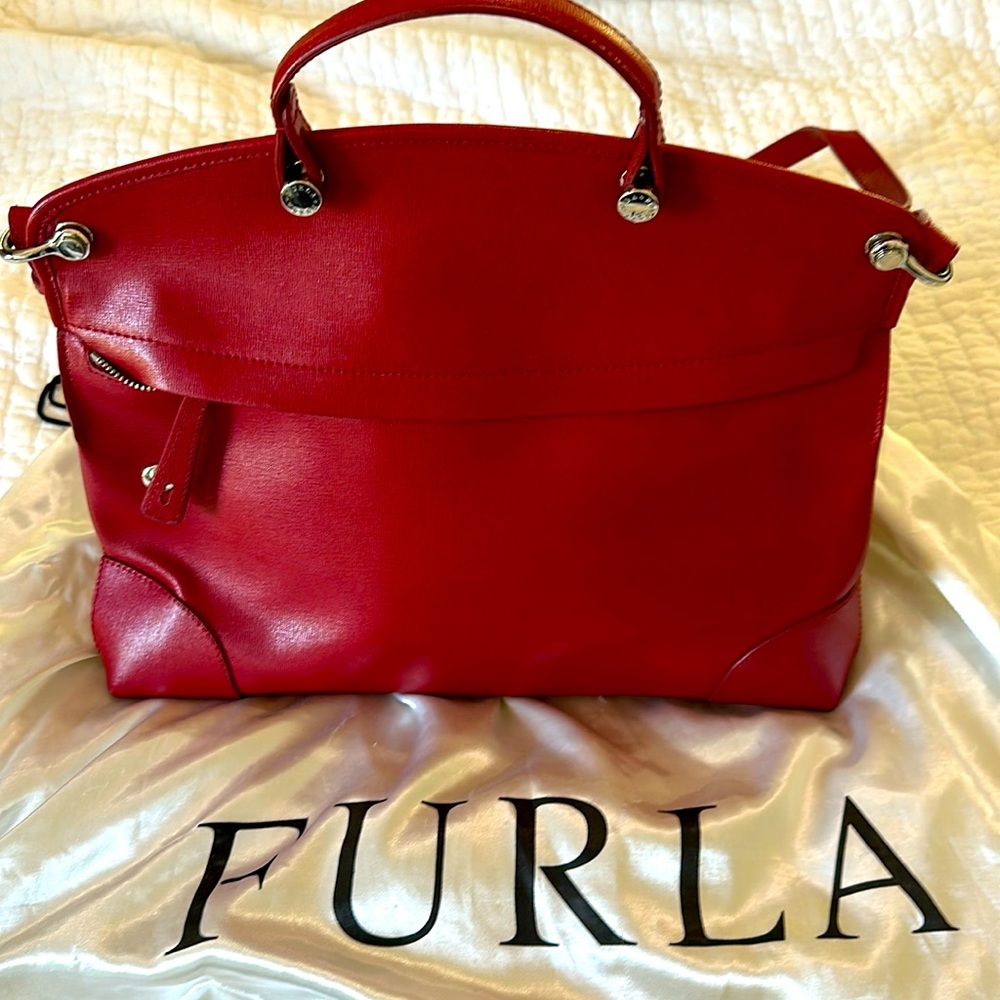 FURLA CLASSIC IN RED!!!!!